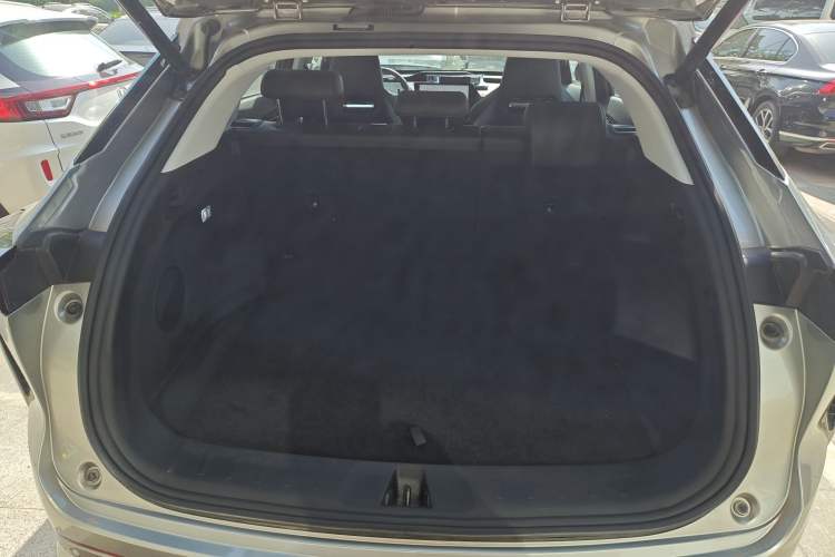 Used CHANGAN OSHAN Z6 2022 Blue Whale 1.5T DCT Smart Navigation Model