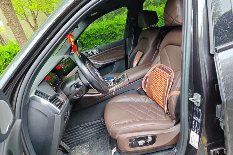 Used BMW X5 2022 Restyled xDrive 40Li M Sport Package Left Front Seat