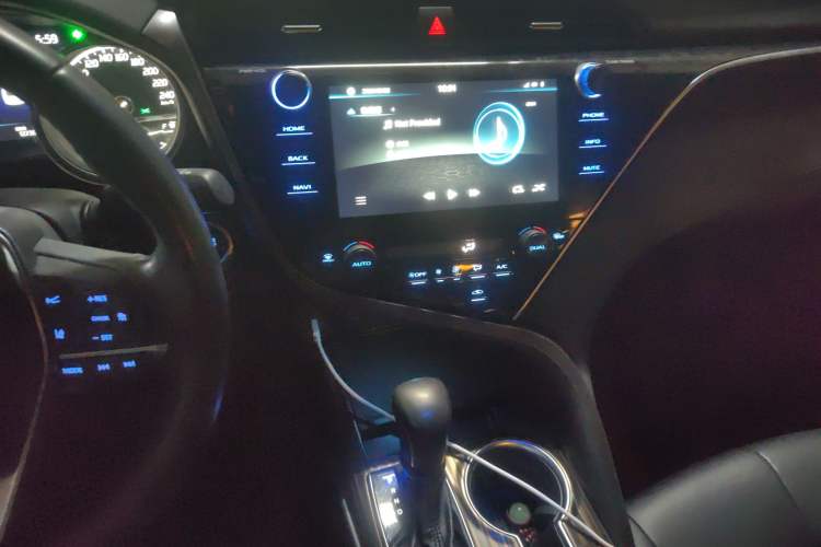 Used Toyota Camry 2019 2.0G Luxury Edition China VI Standard