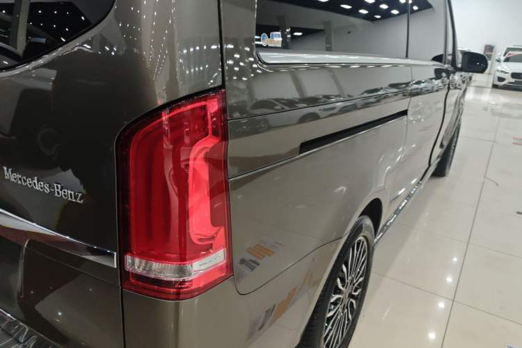 Used Mercedes-Benz V-Class 2017 V 260 Prestige Edition