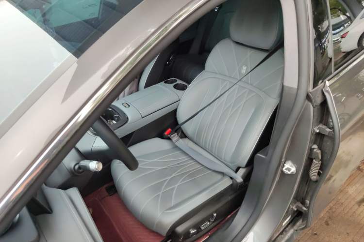 Used Geely Galaxy E8 2025 575 km Exploration Intelligent Driving Edition
