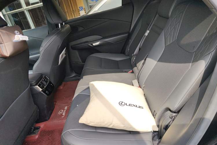 Used Lexus RX 2023 350h Two-Wheel Drive Enjoyment Version Left Rear Seat