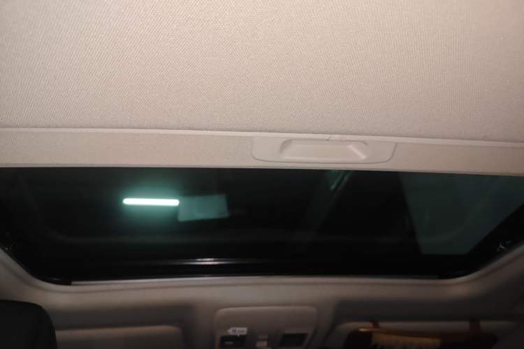 Used Mazda 3 Axela 2017 Hatchback 2.0L Automatic Sport Model China V Emission Standard
