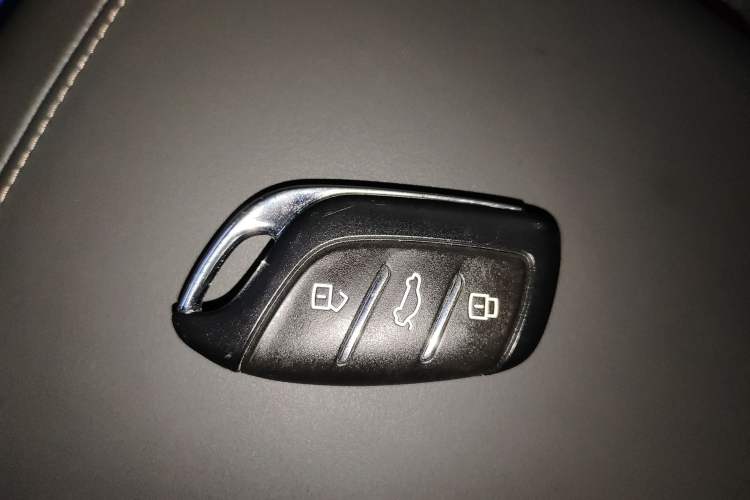 Used Roewe D7 2023 DMH 125km Flagship Edition
