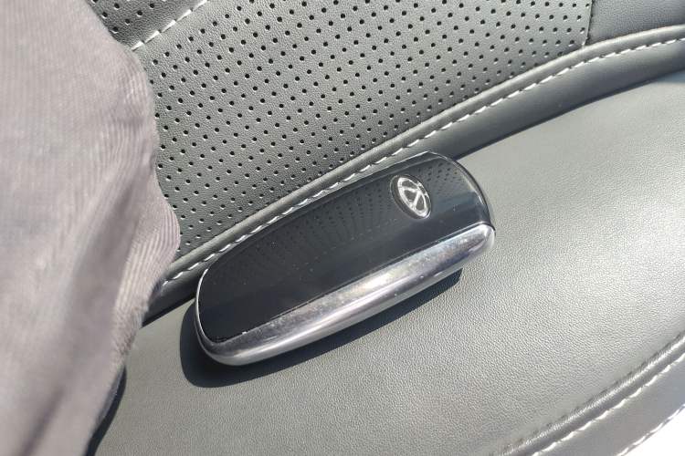 Used Chery Arrizo 8 2023 High-Performance Edition 2.0T DCT Powerfully Equipped Vehicle Key