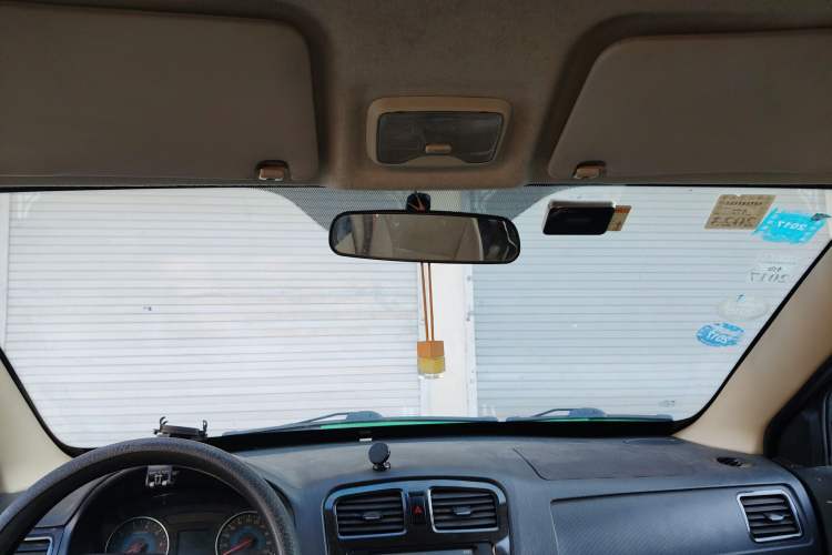 Used Dongfeng Fengon 360 2015 1.5L Manual Comfort II 7-Seater Headliner