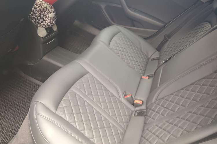 Used Audi A4L 2019 40 TFSI Fashion Edition China VI Emission Standard
