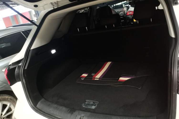 Used MG HS 2019 20T Automatic Two-Wheel Drive Luxury Edition China VI Standard
