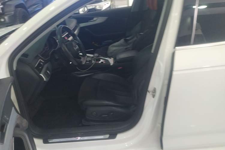 Used Audi A4L 2017 Plus 45 TFSI quattro Sport model