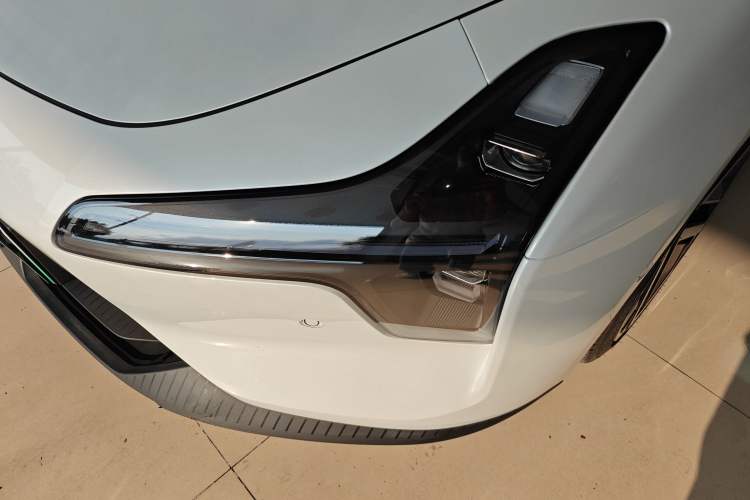 Used XPeng MONA M03 2025 600 with Ultra-Long Range Max Left Front Headlight