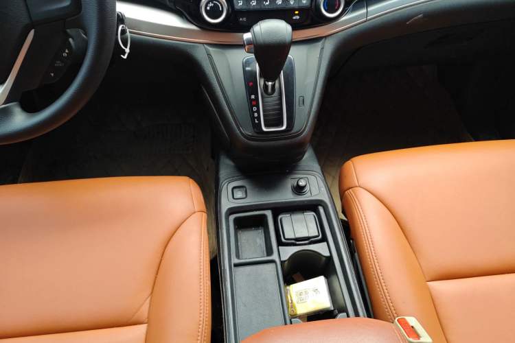 Used Honda CR-V 2016 2.0L two-wheel drive Urban Edition Gear Lever