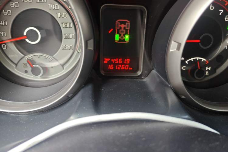 Used Mitsubishi Pajero 2014 3.0L Elite Edition Odometer Close Up