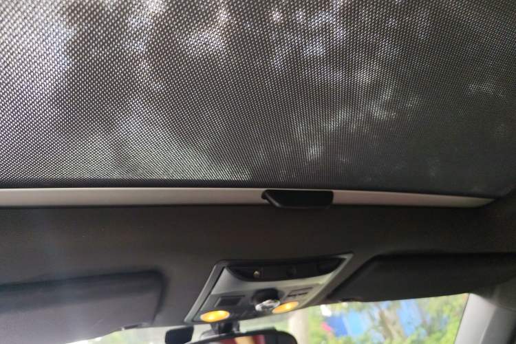 Used Volkswagen Beetle 2013 1.4TSI Luxury Model Headliner