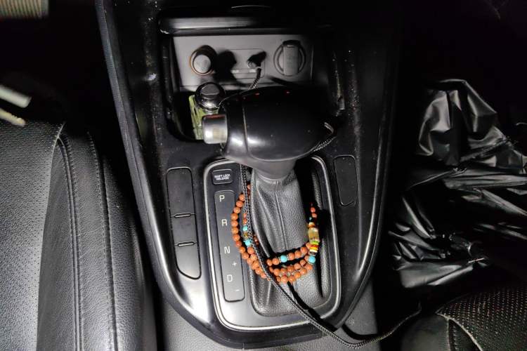 Used Kia Carens 2013 2.0L 5-Seater Automatic Comfort Version China IV Standard
