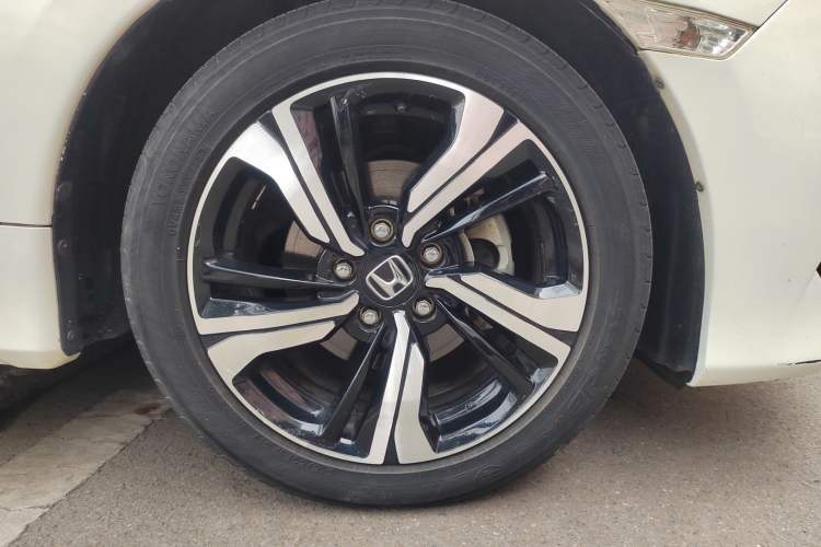 Used Honda Civic 2016 220TURBO CVT Prestige Edition
