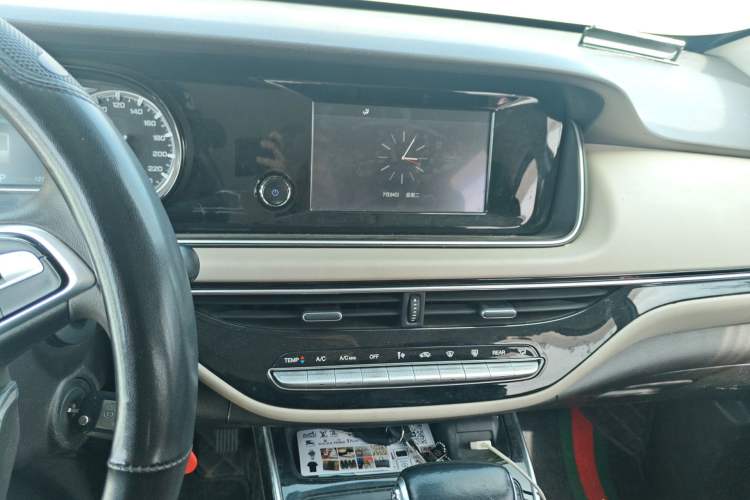 Used GAC Trumpchi M6 2019 270T Automatic Elite Edition (7-seater) China V Standard Audio And AC Panel