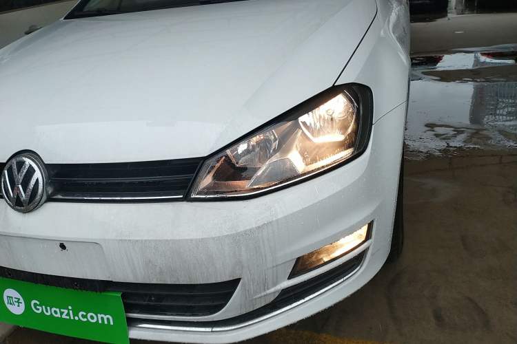 Used Volkswagen Golf 2016 1.6L Automatic Fashion Model