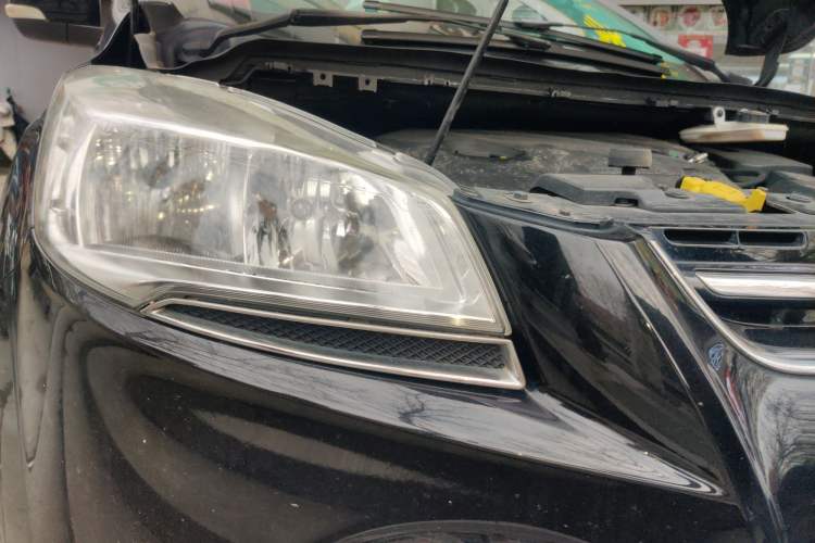 Used Ford Kuga 2013 1.6L GTDi Two-Wheel-Drive Trend Model