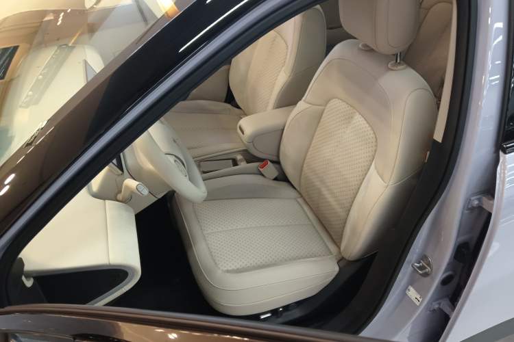 Used firefly 2025 Illuminated Edition
