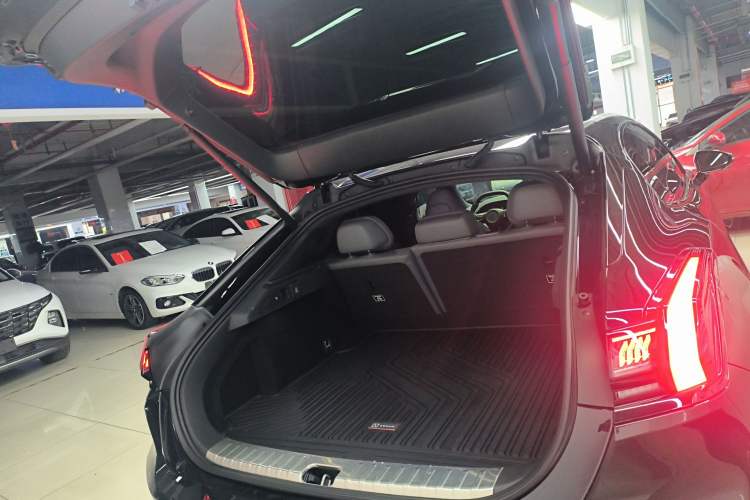 Used Zeekr 001 2024 YOU Edition 100 kWh All-Wheel Drive
