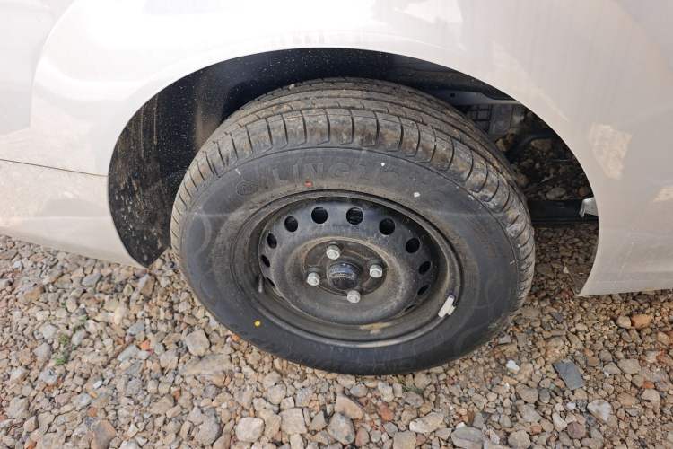 Used Wuling Hongguang New Energy 2025 Extended-Range Hybrid 50 km Utility Version
