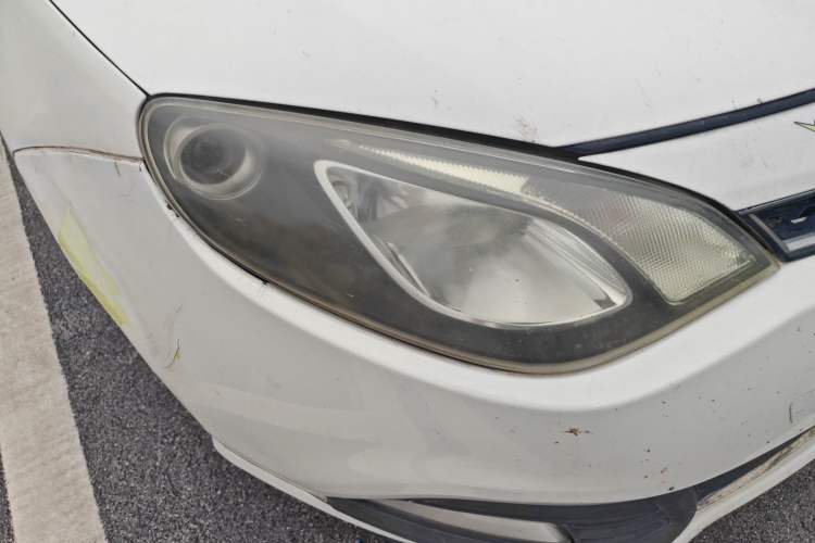 Used MG 6 2013 Hatchback 1.8L Automatic Drive Value Edition Right Front Headlight