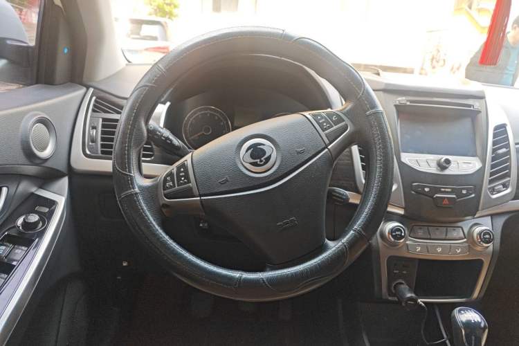 Used SsangYong Korando 2013 2.0L Gasoline Two-Wheel Drive Manual Comfort Edition