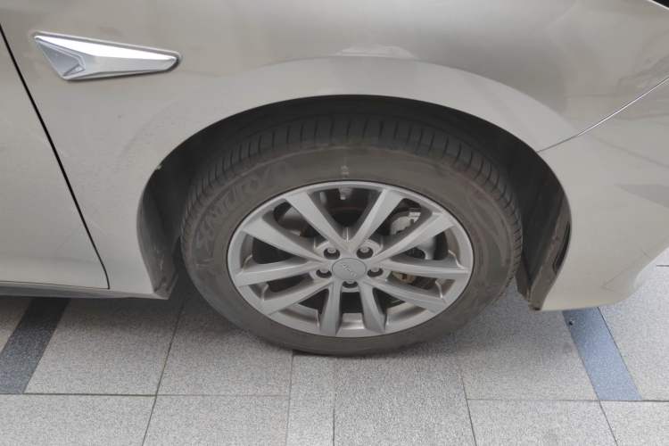 Used AION S 2023 Meizu 580 Lithium Iron Phosphate Right Front Wheel Hub