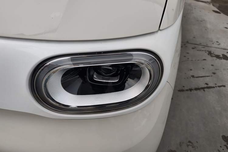 Used Wuling Hongguang MINIEV 2024 3rd Generation 215km Advanced Version
