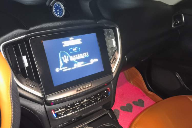 Used Maserati Ghibli 2017 3.0T Standard Edition Audio And AC Panel