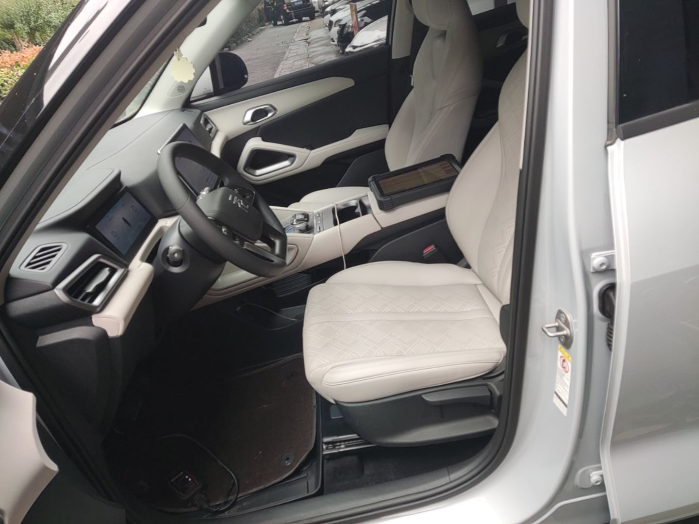 BYD Yuan UP 2024 401KM Leading Edition — снимка 17