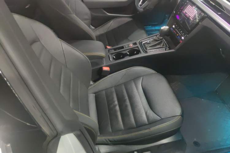 Used Volkswagen FAW-Volkswagen CC 2023 380TSI Striking Edition
