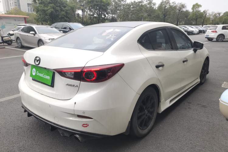 Used Mazda 3 Axela 2019 Cloud-Controlled Version Sedan 1.5L Automatic Comfort Trim China V Standard Exterior 5