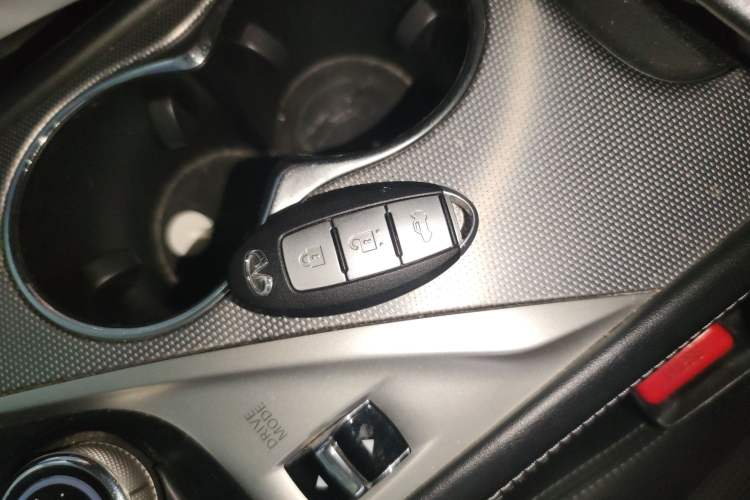 Used Infiniti Q50L 2015 2.0T Enjoyment Edition Vehicle Key