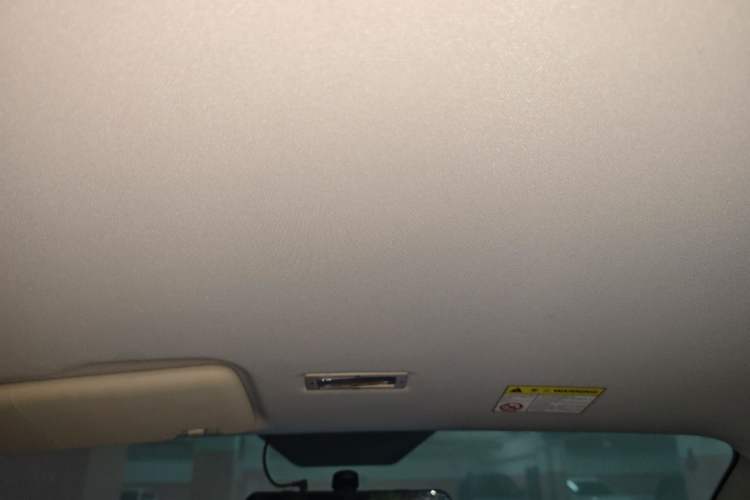 Used Roewe Clever 2021 302 km New Four-Seater Super-Efficient Version