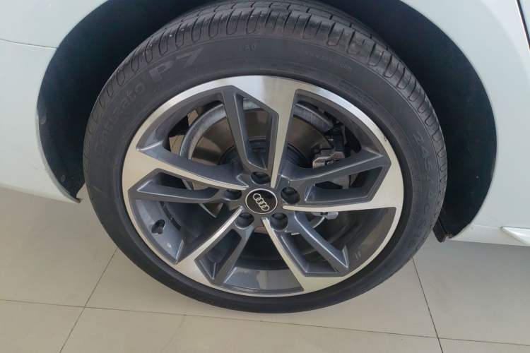 Used Audi A4L 2024 40 TFSI Fashion Dynamic Model
