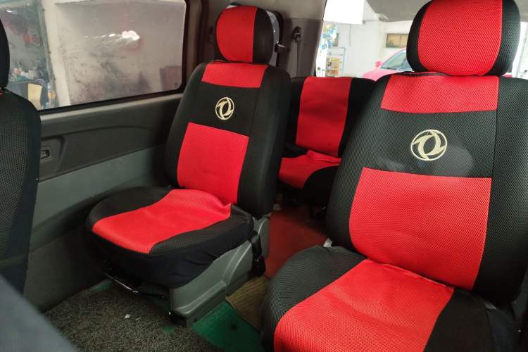 Used FORTHING Lingzhi 2013 M3 1.6L 7-Seater Comfort Model Left Rear Seat