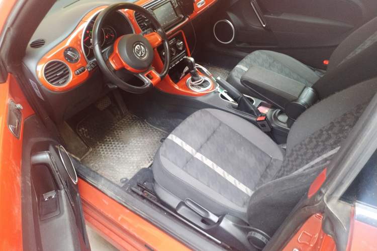 Used Volkswagen Beetle 2018 180TSI Joyful Orange Edition
