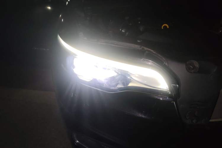 Used Jeep Cherokee 2019 2.0T Four-Wheel Drive Exploration Edition + Autonomous Driving Smart Package China V