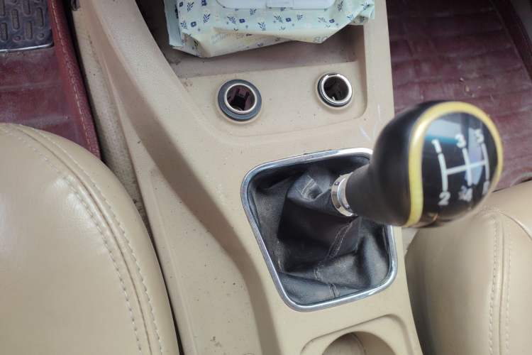 Used Wuling Hongguang 2014 1.2L S Comfort Model China IV