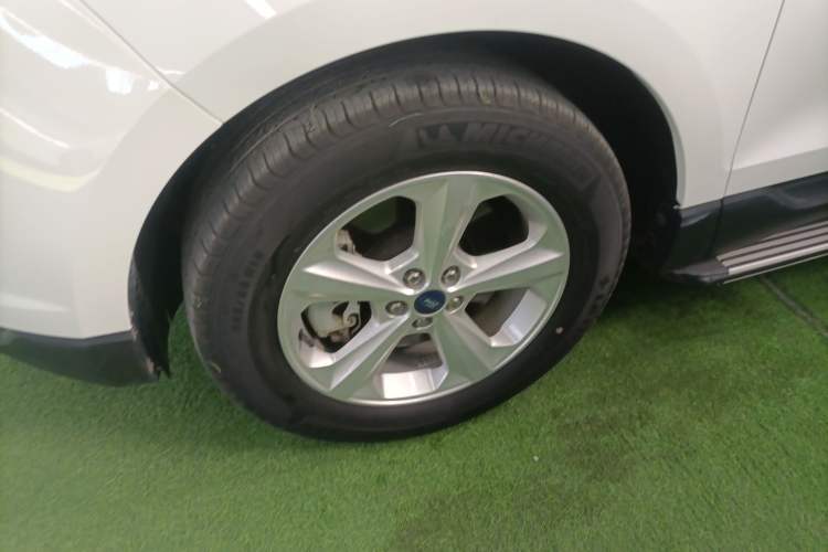 Used Ford Edge 2018 EcoBoost 245 Two-Wheel-Drive Titanium 5-Seater China VI Standard