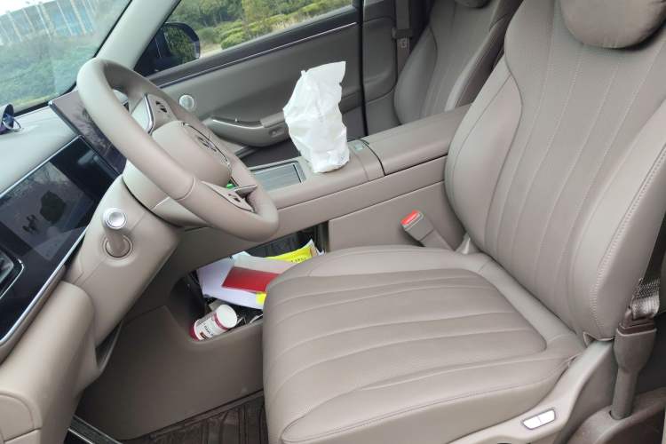 Used Hima AITO M7 2026 Model Range-Extending Ultra All-Wheel Drive 6-Seater Version
