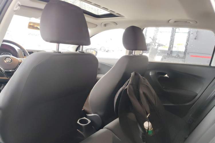 Used Volkswagen Polo 2016 1.6L Automatic Comfort Model Headliner