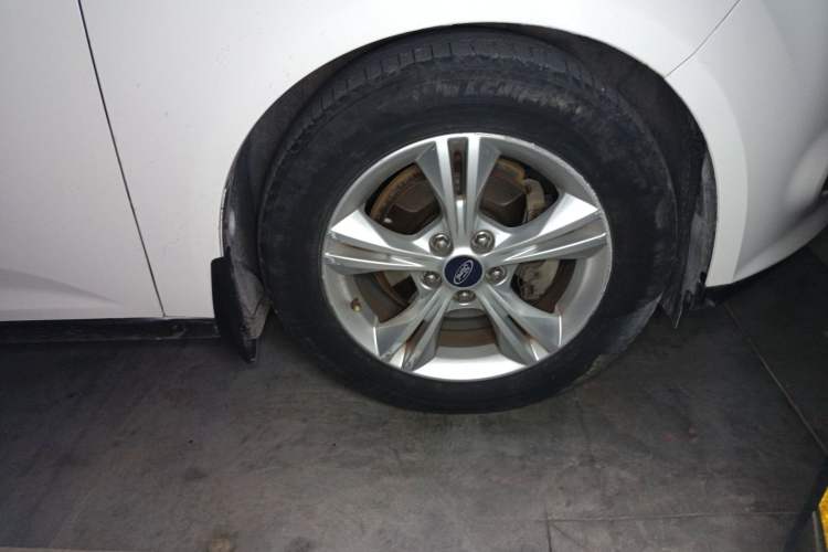 Used Ford Focus 2012 Hatchback 1.6L Manual Fashion Edition
