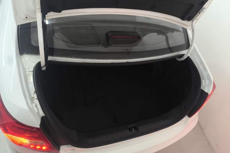 Used Geely Auto Vision 2017 1.5L Manual Happiness Edition Trunk