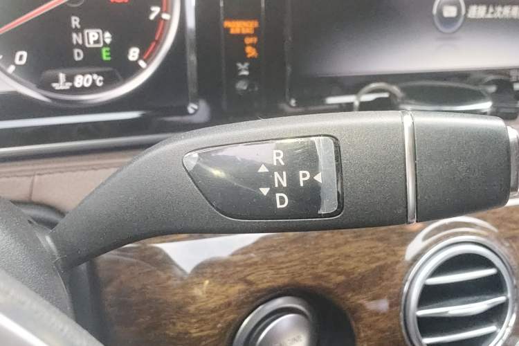 Used Mercedes-Benz S-Class 2014 S 320 L Business Model