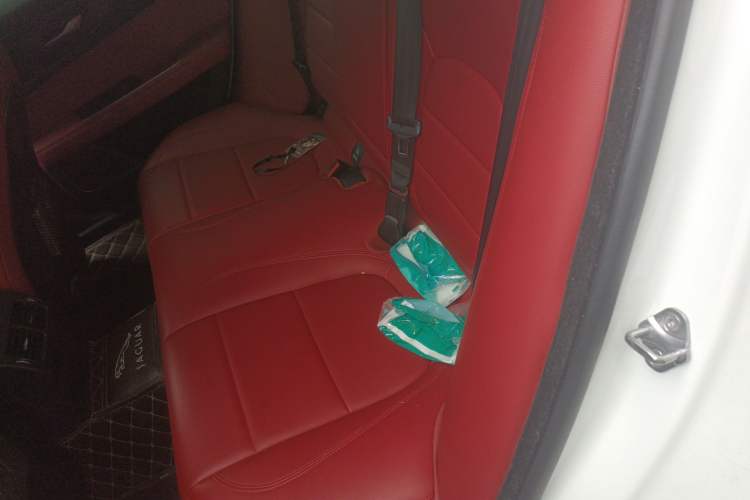 Used Jaguar XEL 2021 2.0T 250 PS Black Edition Sport Version Left Rear Seat