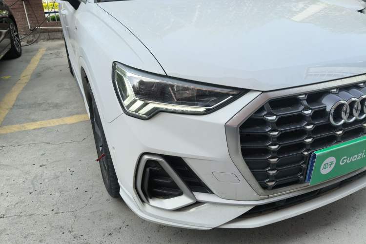 Used Audi Q3 2023 35 TFSI Fashion Dynamic Model (1.4T)
