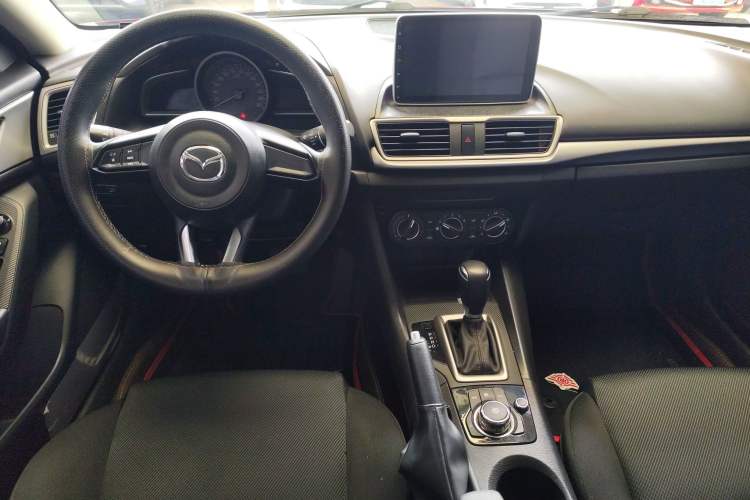 Used Mazda Mazda 3 Axela 2019 Cloud-Controlled Version Sedan 1.5L Automatic Comfort Trim China VI Standard
