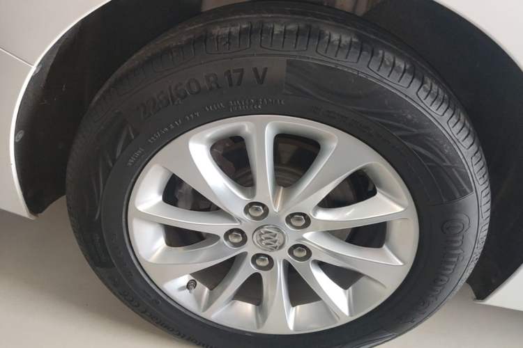 Used Buick GL8 2018 ES 28T Premium Model China VI Standard
